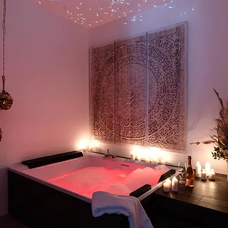 Nest House & Relax